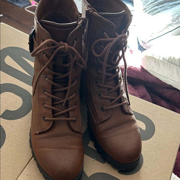 SO Shoes - SO Chestnut Lace-Up Combat Boots